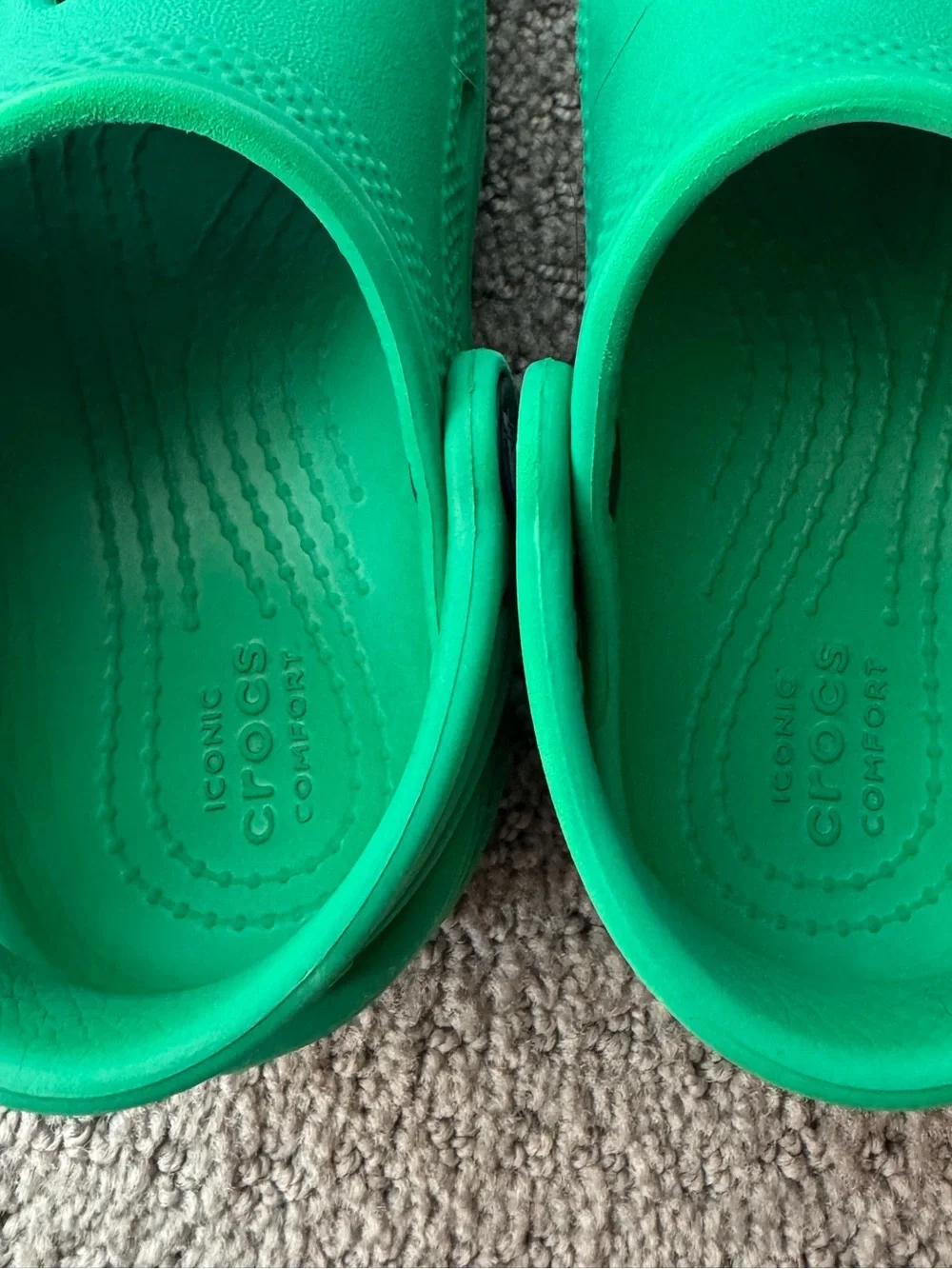 Crocs Classic Clogs Green Youth Size 9 Kids Good Condition